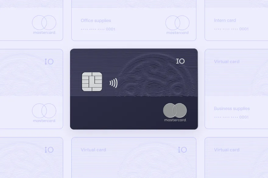 Tarjeta física Mercury IO Mastercard con chip y pago sin contacto